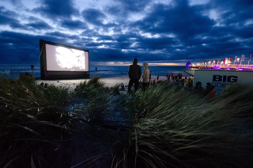 Open Air Kino am Strand als Strandkino mit BIG cinema